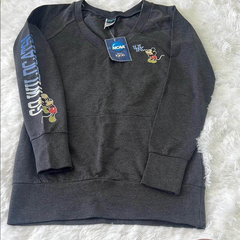 NWT Sz large Vintage NCAA Gray Long Sleeve Mickey University of Kentucky